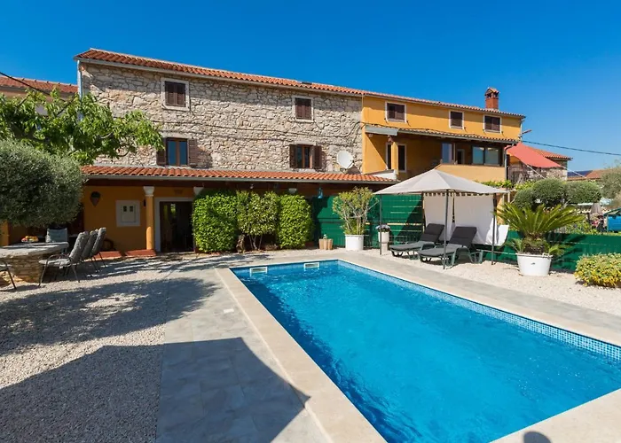 Holiday Home Villa Lucky By Interhome