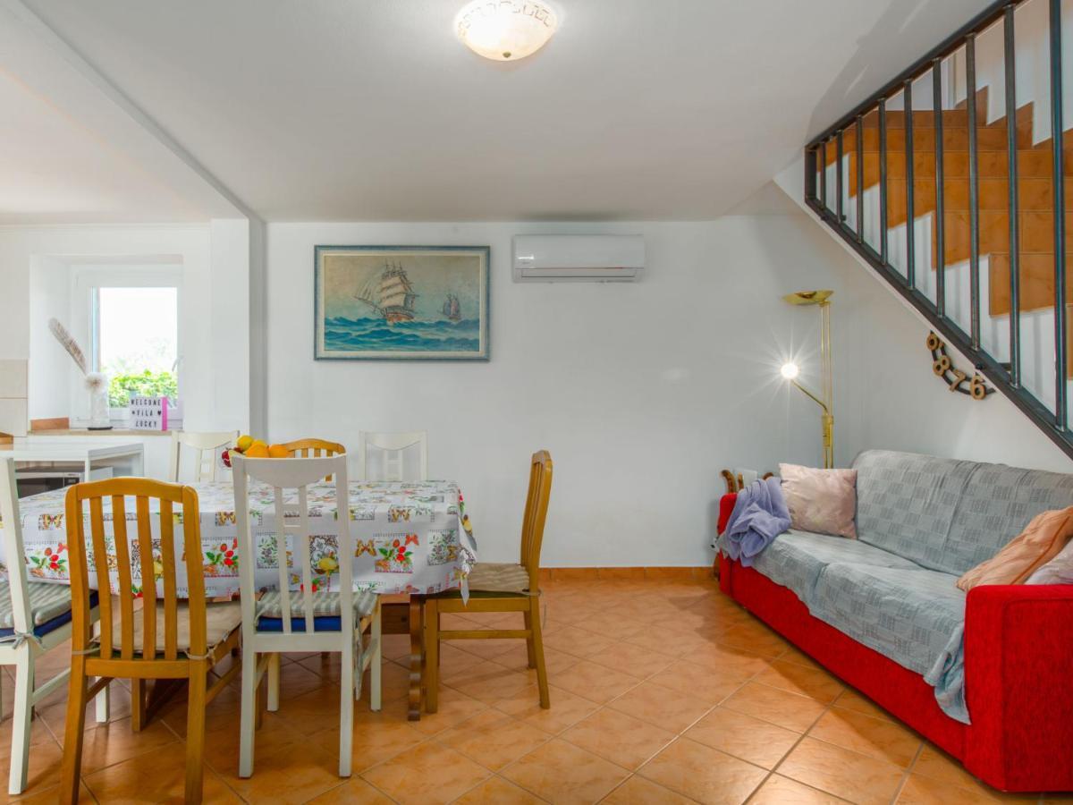 Lucky By Interhome
