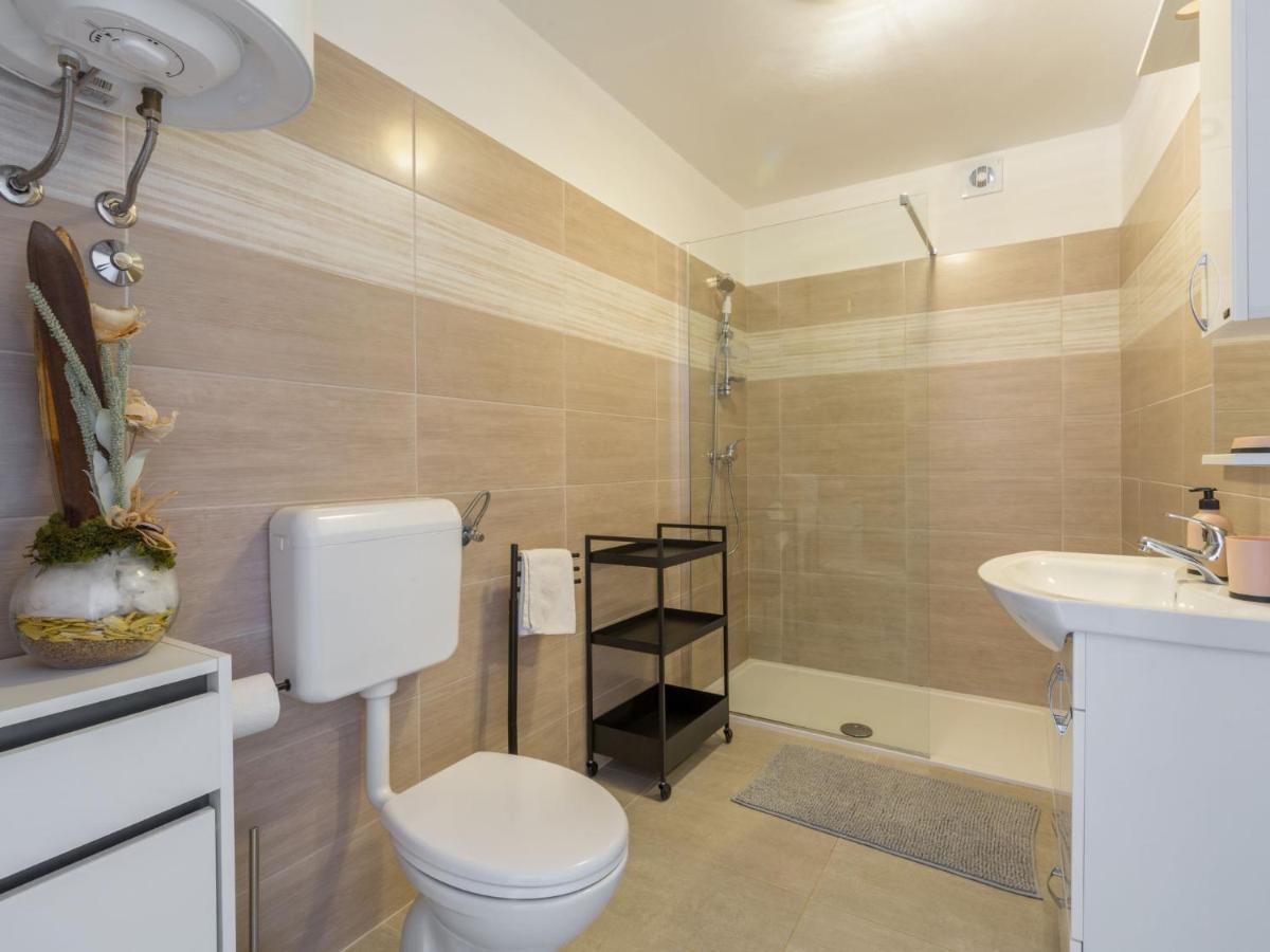 Lucky By Interhome * Brtonigla
